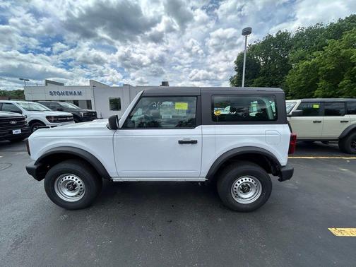 OXFORD WHITE 2026 Ford Bronco Base