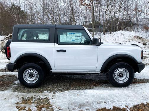 OXFORD WHITE 2026 Ford Bronco Base