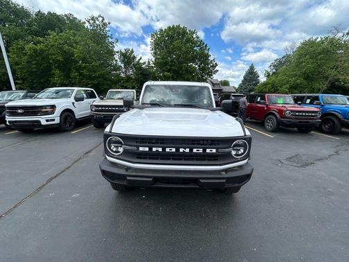 OXFORD WHITE 2026 Ford Bronco Base