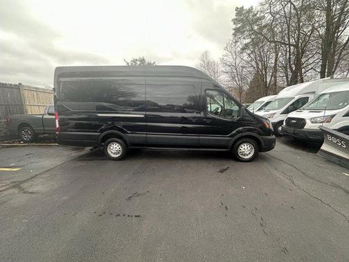 2022 Ford Transit-250 Base