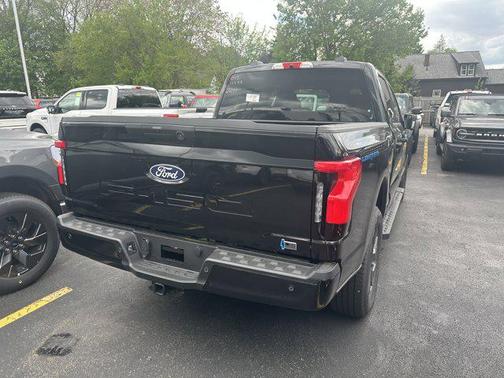 2025 Ford F-150 Lightning Flash