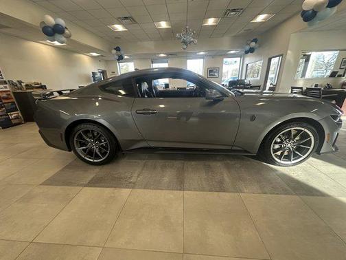 2025 Ford Mustang Dark Horse Fastback