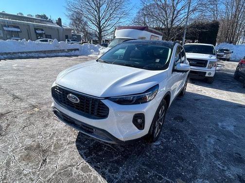 2025 Ford Escape Platinum