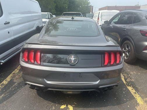2022 Ford Mustang EcoBoost Premium