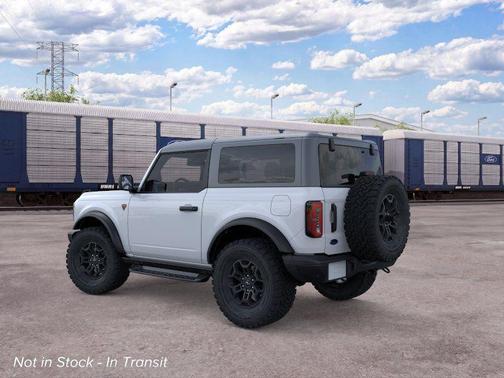Oxford White 2026 Ford Bronco Badlands