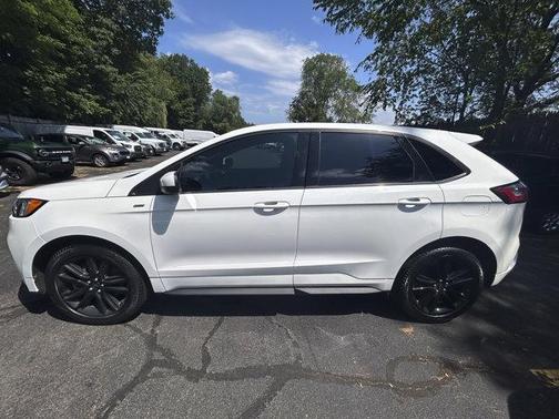 2022 Ford Edge ST Line