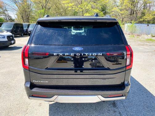 DARK MATTER GRAY METALLIC 2026 Ford Expedition Platinum