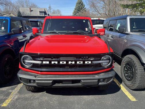 2024 Ford Bronco Outer Banks