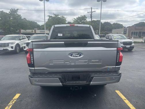 2025 Ford F-150 Lightning Flash