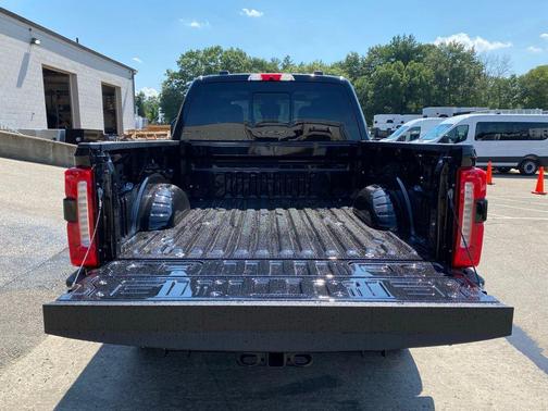 Agate Black Metallic 2026 Ford F-350 XLT