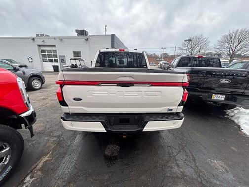 2023 Ford F-150 Lightning LARIAT