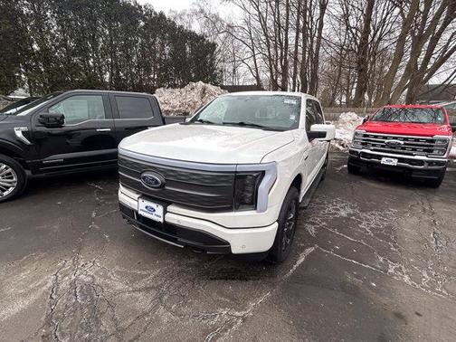 2023 Ford F-150 Lightning LARIAT