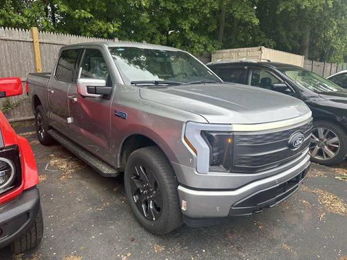 2025 Ford F-150 Lightning LARIAT