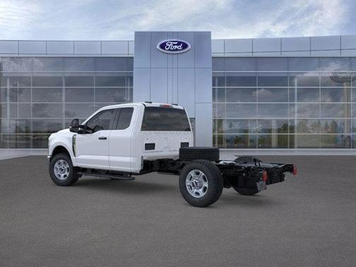 2026 Ford F-350 XLT