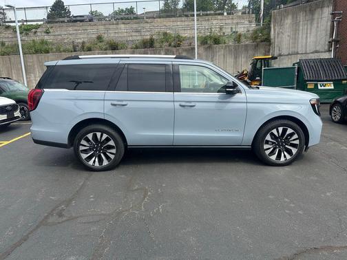GLACIER GRAY METALLIC TC 2025 Ford Expedition Platinum