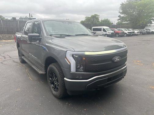2025 Ford F-150 Lightning XLT