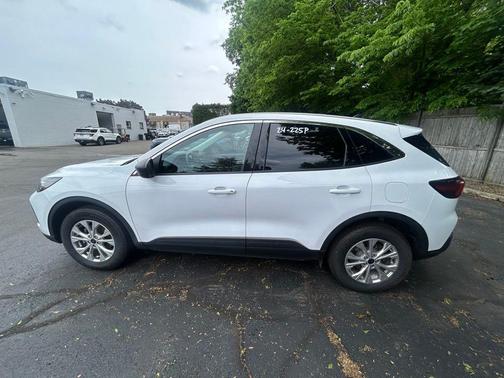 OXFORD WHITE 2024 Ford Escape Active