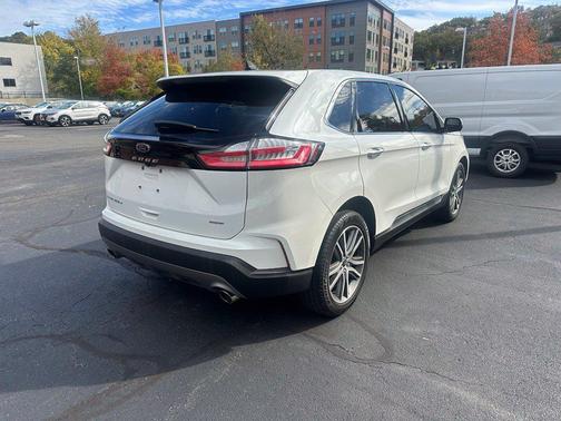 Star White Metallic Tri-Coat 2024 Ford Edge Titanium
