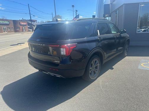 Agate Black Metallic 2026 Ford Explorer Active