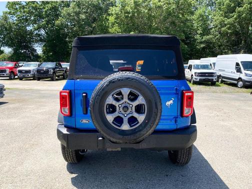 Velocity Blue Metallic 2026 Ford Bronco Big Bend