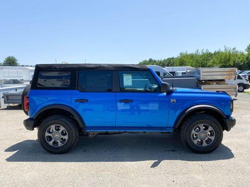 Velocity Blue Metallic 2026 Ford Bronco Big Bend