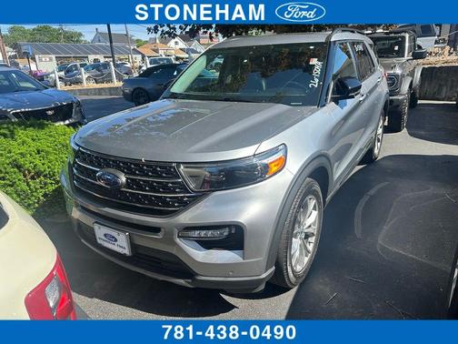 ICONIC SILVER METALLIC 2023 Ford Explorer XLT