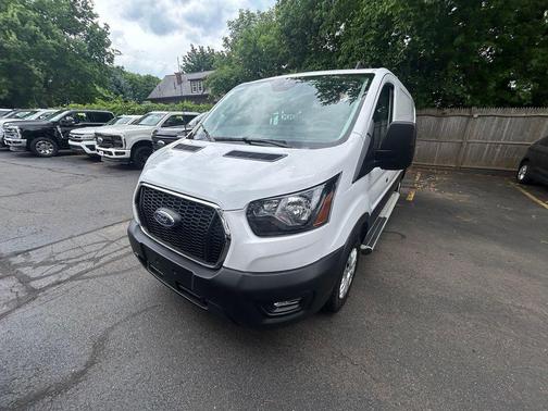 Oxford White 2025 Ford Transit-250 Base