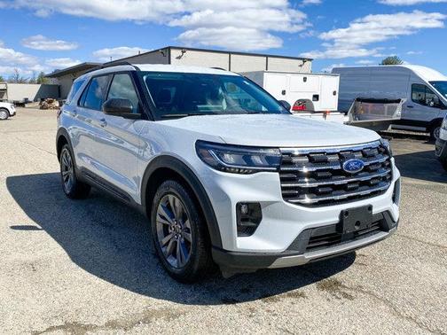 2026 Ford Explorer Active w/200A Pkg