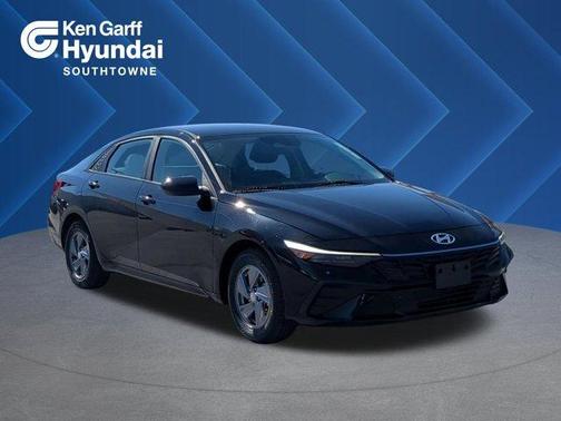 2024 Hyundai ELANTRA SE