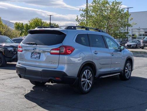 Ice Silver Metallic 2020 Subaru Ascent Limited 8-Passenger