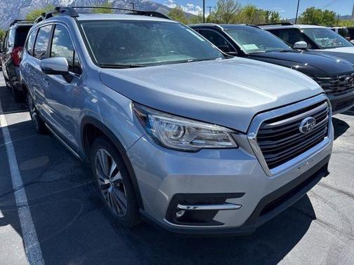 Ice Silver Metallic 2020 Subaru Ascent Limited 8-Passenger