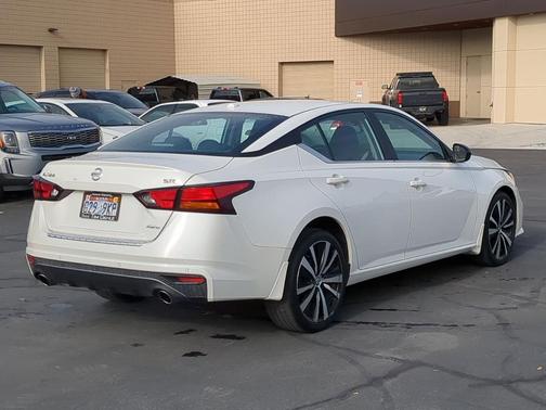 2021 Nissan Altima 2.5 SR