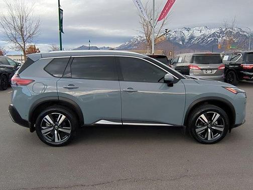 2021 Nissan Rogue Platinum