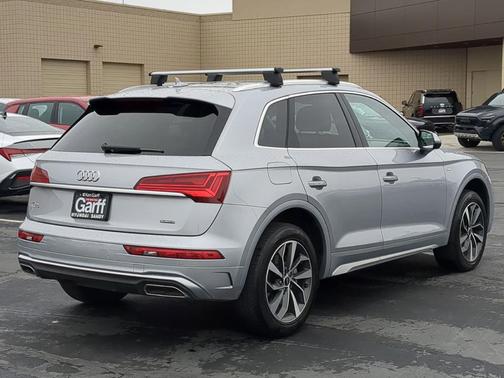 2024 Audi Q5 45 S line quattro Premium