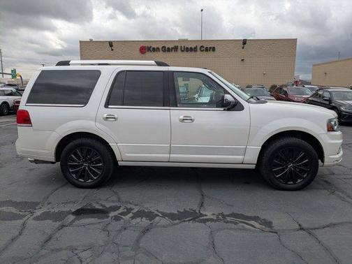 2017 Lincoln Navigator Select