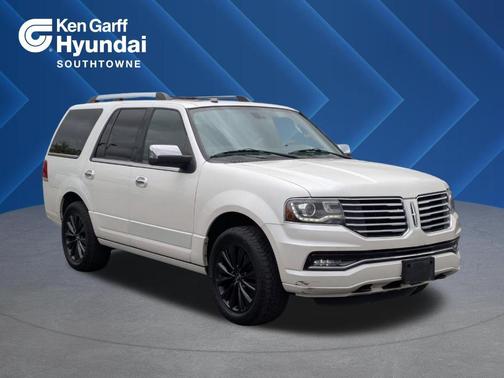 White Platinum 2017 Lincoln Navigator Select