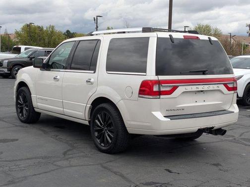 2017 Lincoln Navigator Select