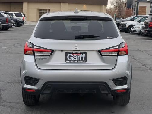 2025 Mitsubishi Outlander Sport ES