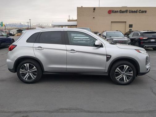 2025 Mitsubishi Outlander Sport ES