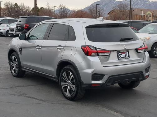 2025 Mitsubishi Outlander Sport ES