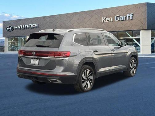 Platinum Gray Metallic 2025 Volkswagen Atlas 2.0T SEL