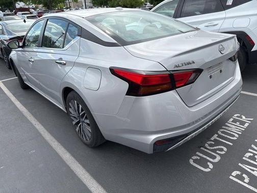 Brilliant Silver Metallic 2024 Nissan Altima 2.5 SV