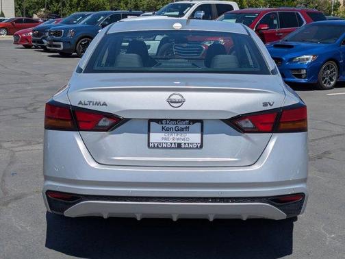 Brilliant Silver Metallic 2024 Nissan Altima 2.5 SV