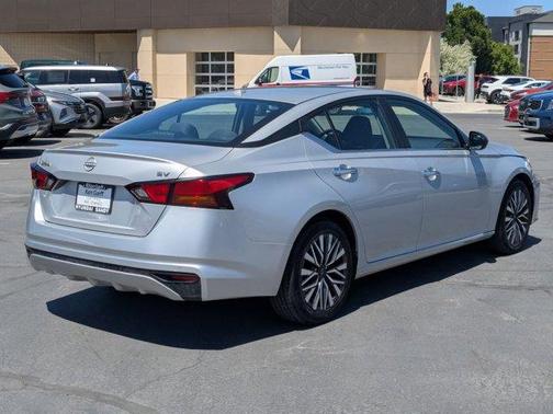 Brilliant Silver Metallic 2024 Nissan Altima 2.5 SV