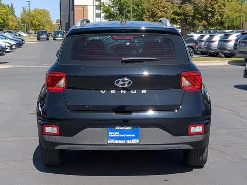 2024 Hyundai VENUE SEL