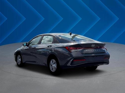 Gray 2026 Hyundai ELANTRA SE