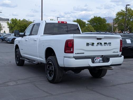 Bright White Clearcoat 2025 RAM 2500 Laramie