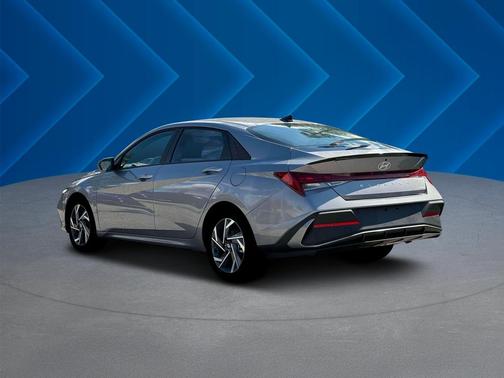 2025 Hyundai ELANTRA HEV SEL Sport