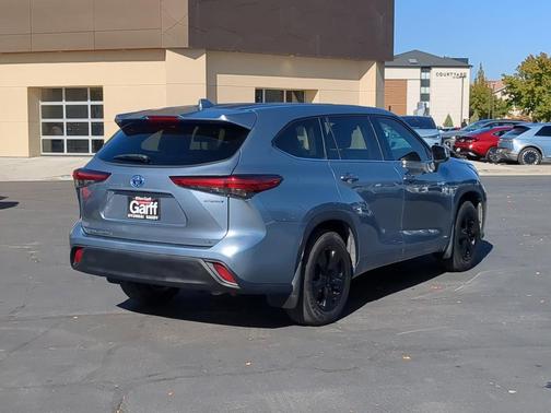 2021 Toyota Highlander Hybrid LE