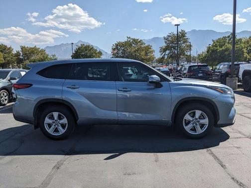 2021 Toyota Highlander Hybrid LE